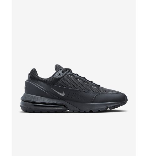 Кросівки чоловічі Nike Air Max Pulse Black DR0453-003 45