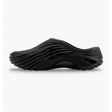 Crocs Echo Wave Triple Black