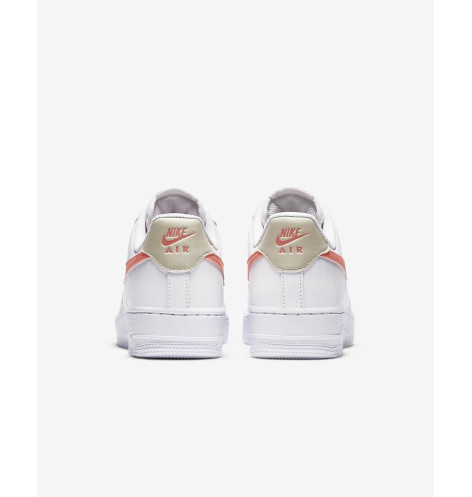 W Nike AIR Force 1 07
