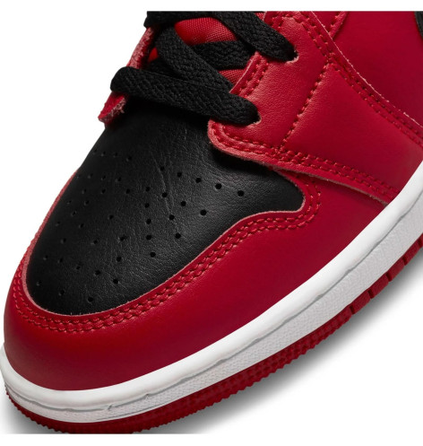 Jordan 1 Mid