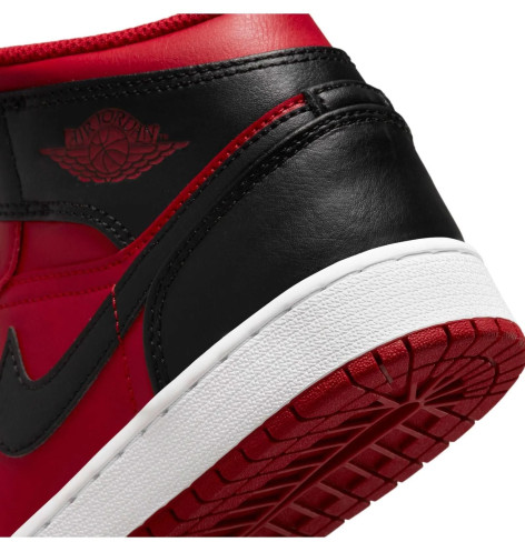 Jordan 1 Mid