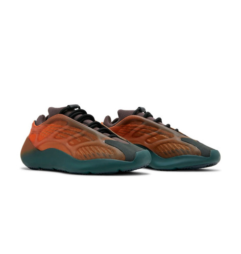 Кросівки Adidas Yeezy 700 V3