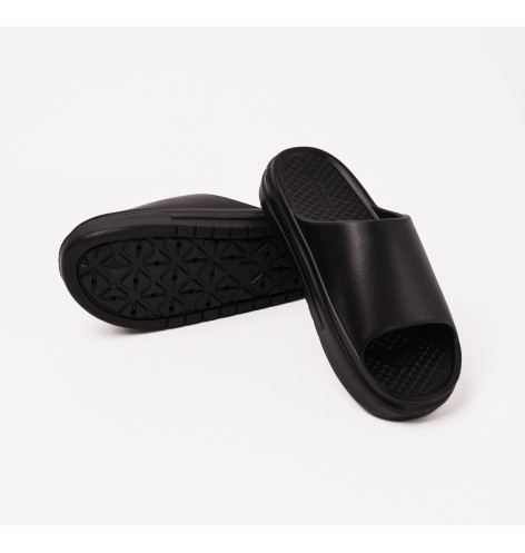 Тапочки унісекс Converse Essential Black A12174C 45
