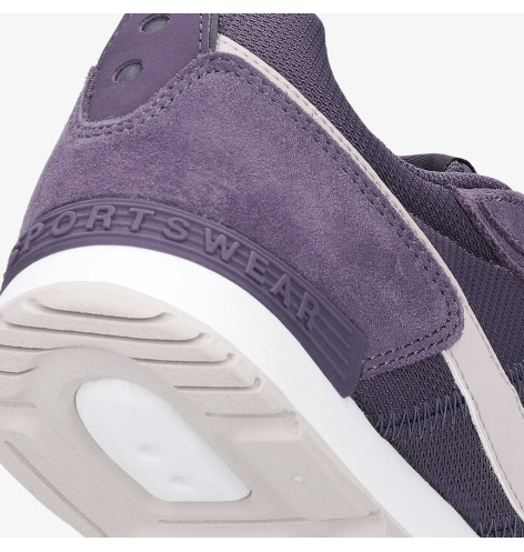 WMNS NIKE VENTURE RUNNER