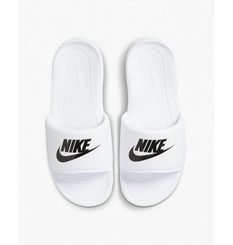 NIKE Victori One