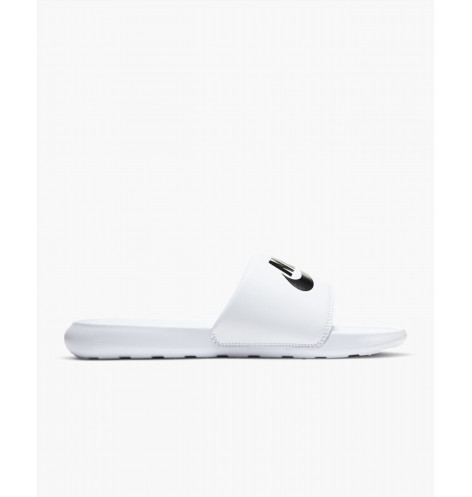 NIKE Victori One