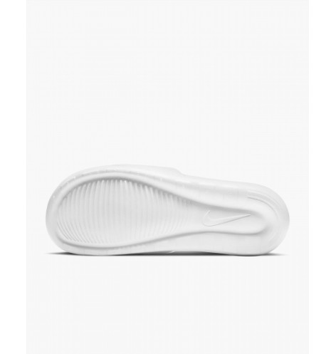 NIKE Victori One