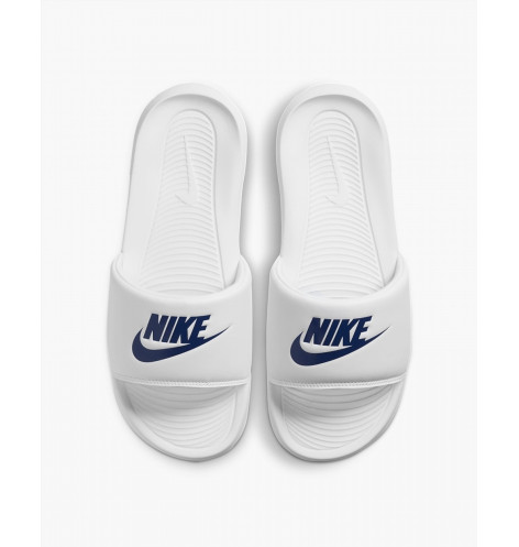 NIKE Victori One