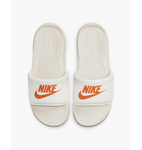 Nike Victori One