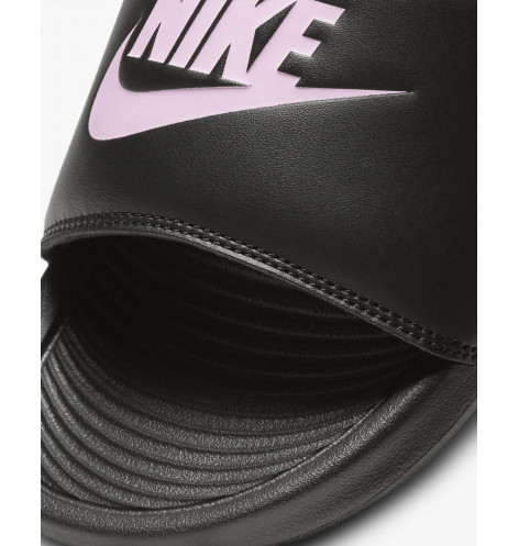 W NIKE VICTORI ONE SLIDE