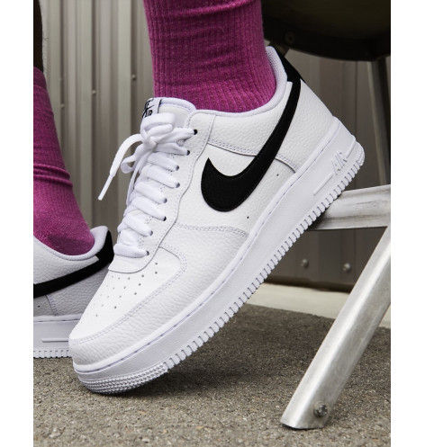 Кросівки чоловічі Nike Air Force 1 07 White CT2302-100 42