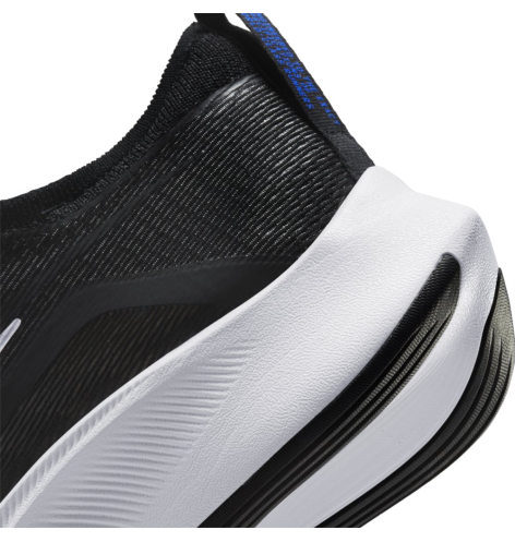 NIKE ZOOM FLY 4