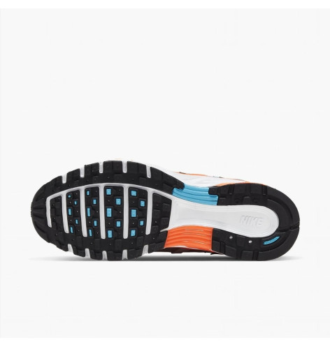W NIKE P-6000