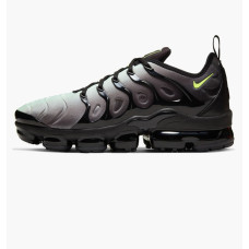 NIKE  AIR VAPORMAX PLUS