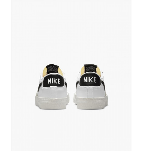 Nike blazer low