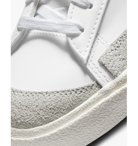 Nike blazer low