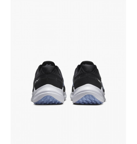 NIKE QUEST 5