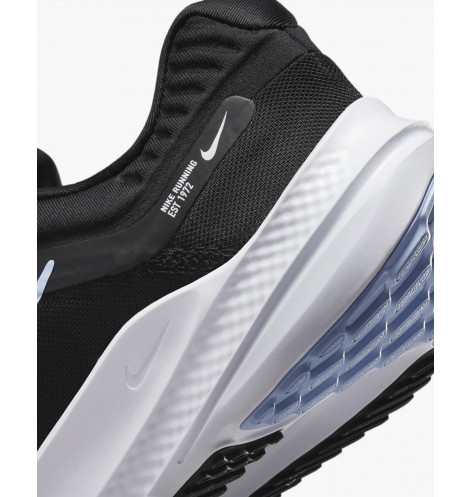 NIKE QUEST 5