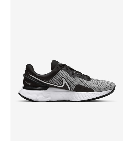NIKE REACT MILER 3
