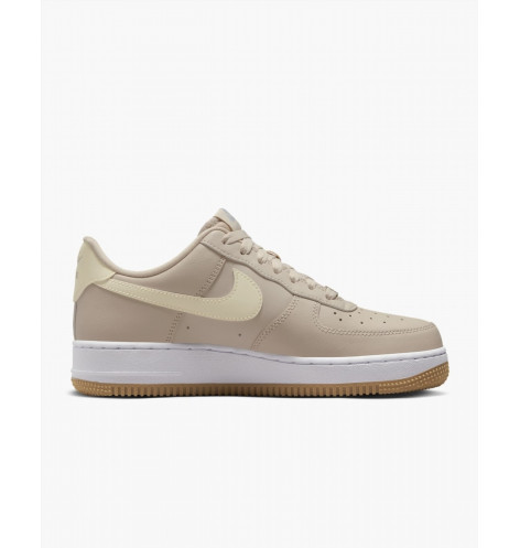 Nike WMNS AIR FORCE 1 07