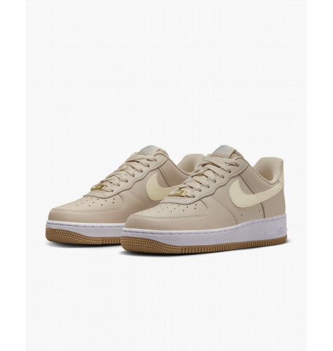 Nike WMNS AIR FORCE 1 07