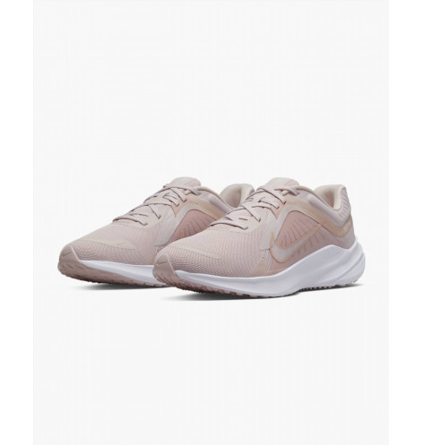 Nike QUEST 5