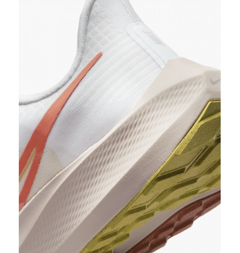 WMNS NIKE AIR ZOOM PEGASUS 39