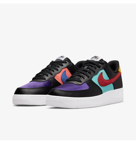 Кросівки Nike Air Force 1 07 EMB