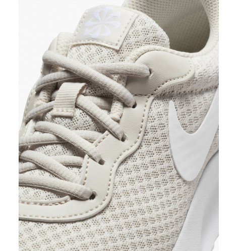 WMNS NIKE TANJUN