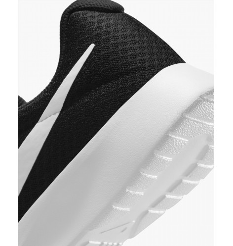 NIKE TANJUN