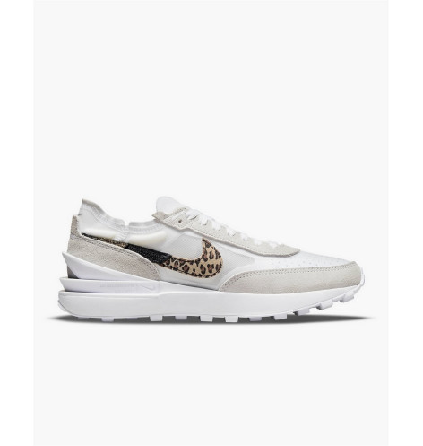 W NIKE WAFFLE ONE SE
