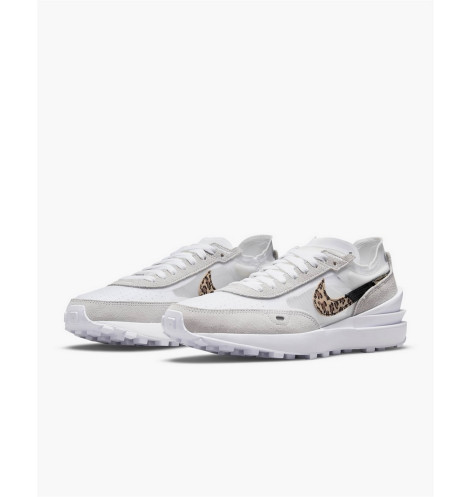 W NIKE WAFFLE ONE SE