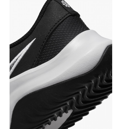 Кросівки Nike Legend Essential 3 Next Nature