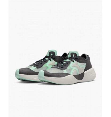 WMNS JORDAN DELTA 3 LOW