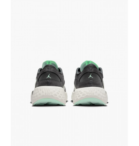 WMNS JORDAN DELTA 3 LOW