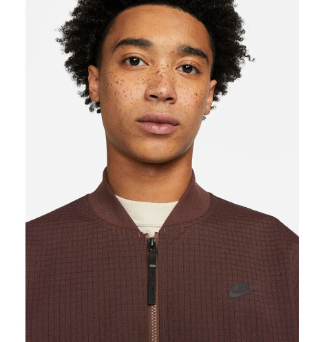 Бомбер Nike Storm Fit Tech Pack