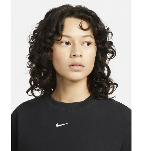 Футболка Nike Sportswear Essential Tee