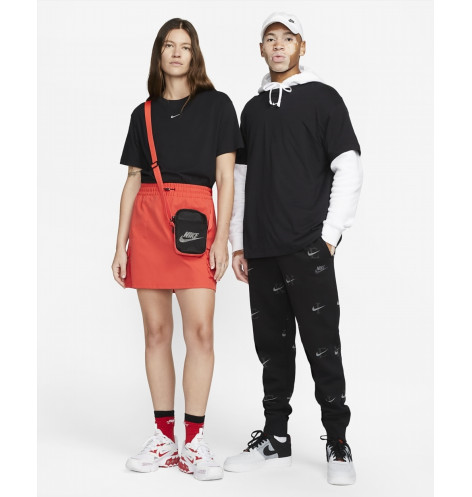 Футболка Nike Sportswear Essential Tee