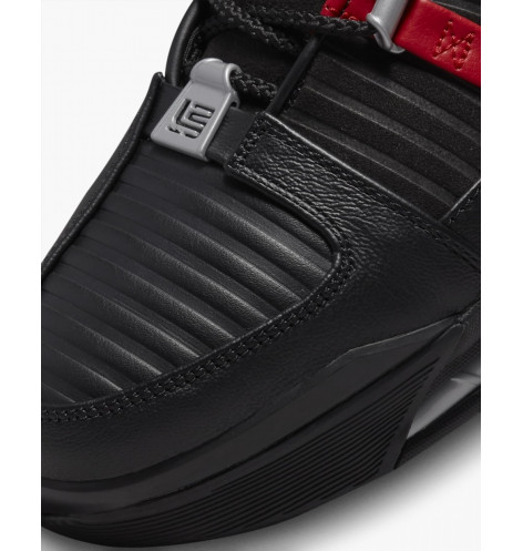 ZOOM LEBRON III QS