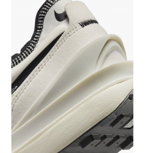 NIKE WAFFLE ONE SE