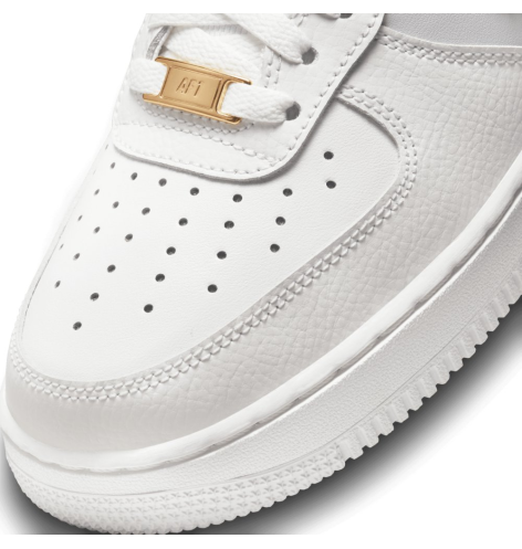 Кросівки W Nike Air Force 1 07