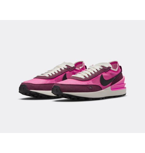 WMNS NIKE WAFFLE ONE