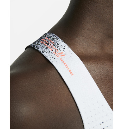 W NK SWSH FLYKNIT BRA
