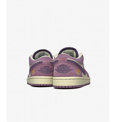 Кросівки WMNS Air Jordan 1 Low IWD