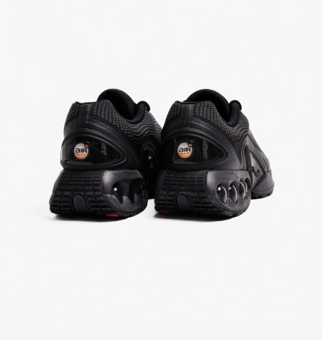 Кросівки чоловічі Nike Air Max Dn Black/Grey DV3337-002 40.5