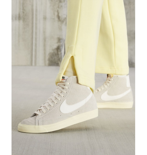 Nike Blazer MID