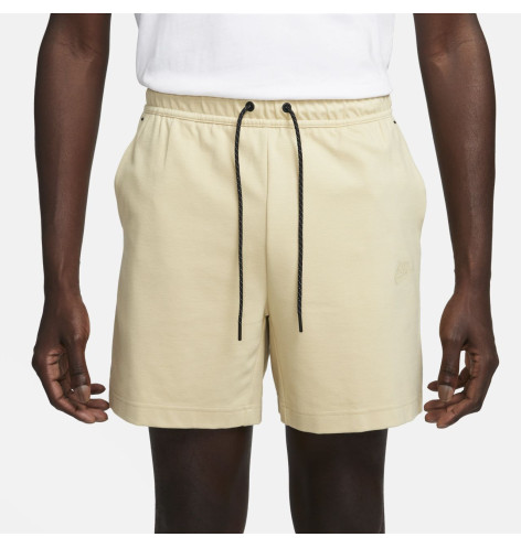 M NK TECH LGHTWHT SHORT