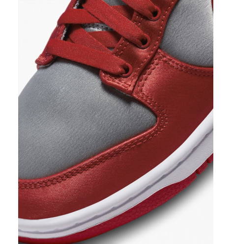 Nike Dunk Low Retro Satin