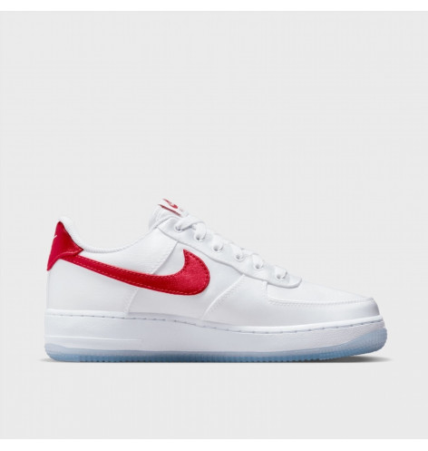 W AIR FORCE 1 07 ESS SNKR