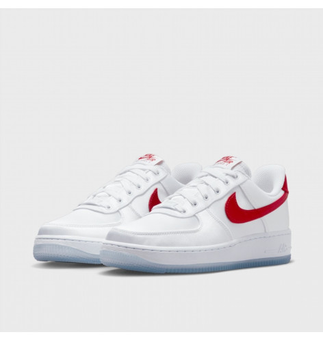 W AIR FORCE 1 07 ESS SNKR